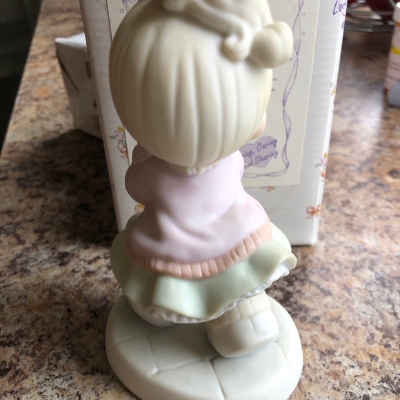 PRECIOUS MOMENTS FIGURINE-OUR CLUB IS SODA-LICIOUS-©1996-HEART MARK - Picture 2 of 4
